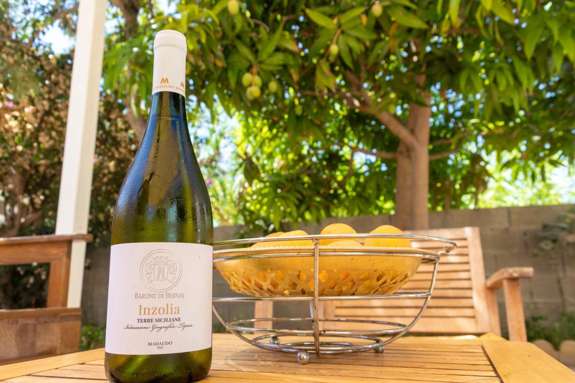 Amaris Mango Seafront Villa Granelli Eksteriør bilde